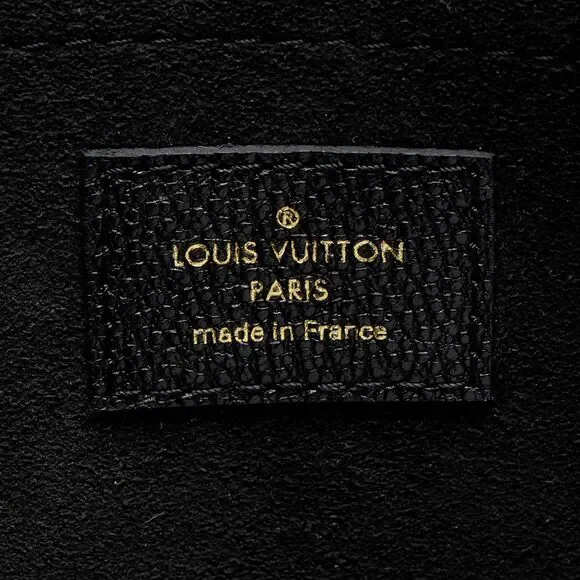 Louis Vuitton Monogram Canvas Daily Pouch - Picture 6 of 11